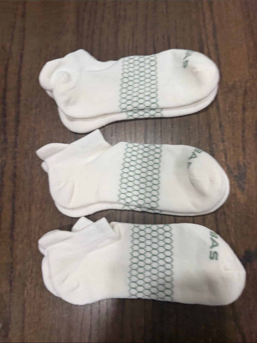 Bombas White Low-Cut No-Show Socks with Green Accent - 3 Pack